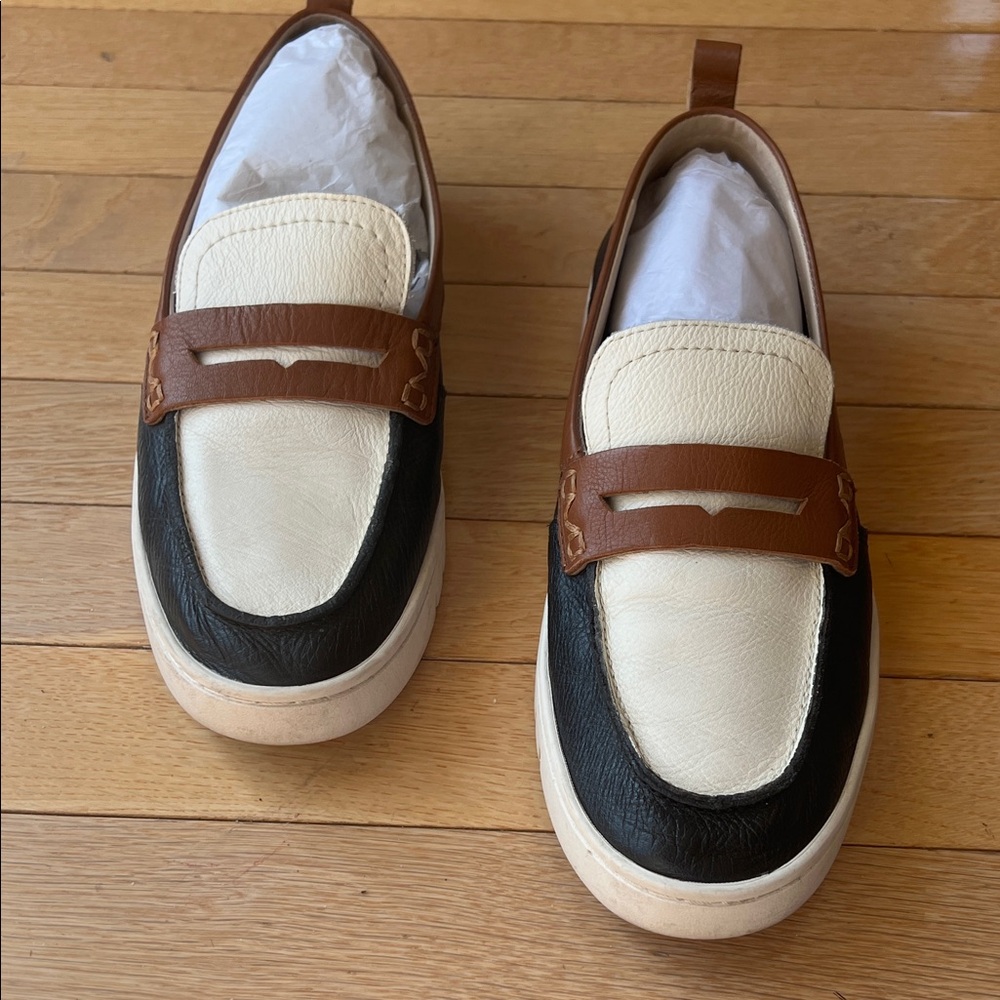 Vionic Tri-Tone Leather Loafers; Uptown size 8.5 women’s
